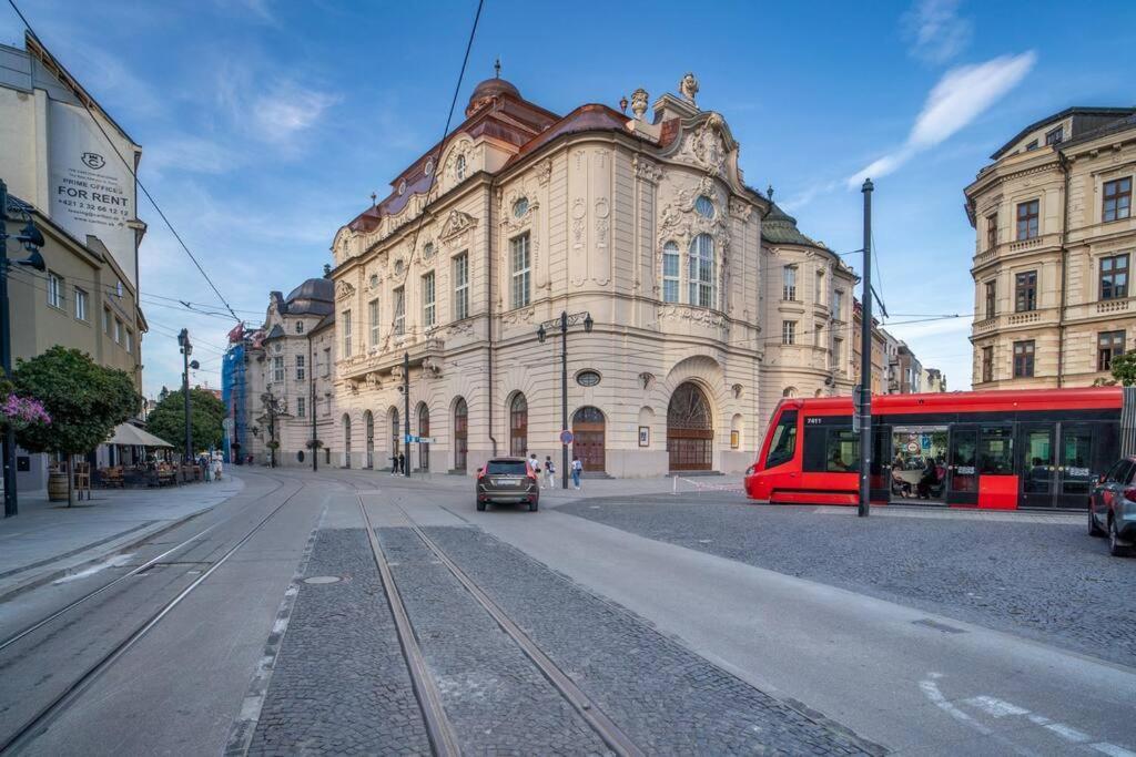 Sukromny Staromestsky Apartman V Uzasnej Lokalite/Cozy Old-Town Apartment In A Great Neighborhood Bratislava Exterior photo